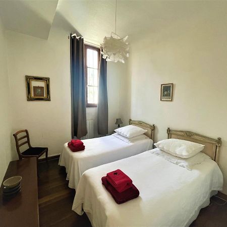 Tres Bel Appartement Dijonnais Place Wilson Gutembert المظهر الخارجي الصورة